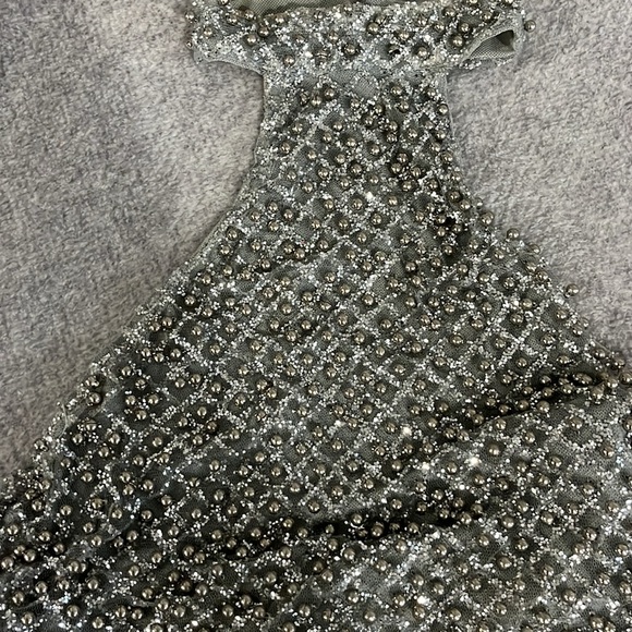 Silver backless dress - Picture 2 of 3